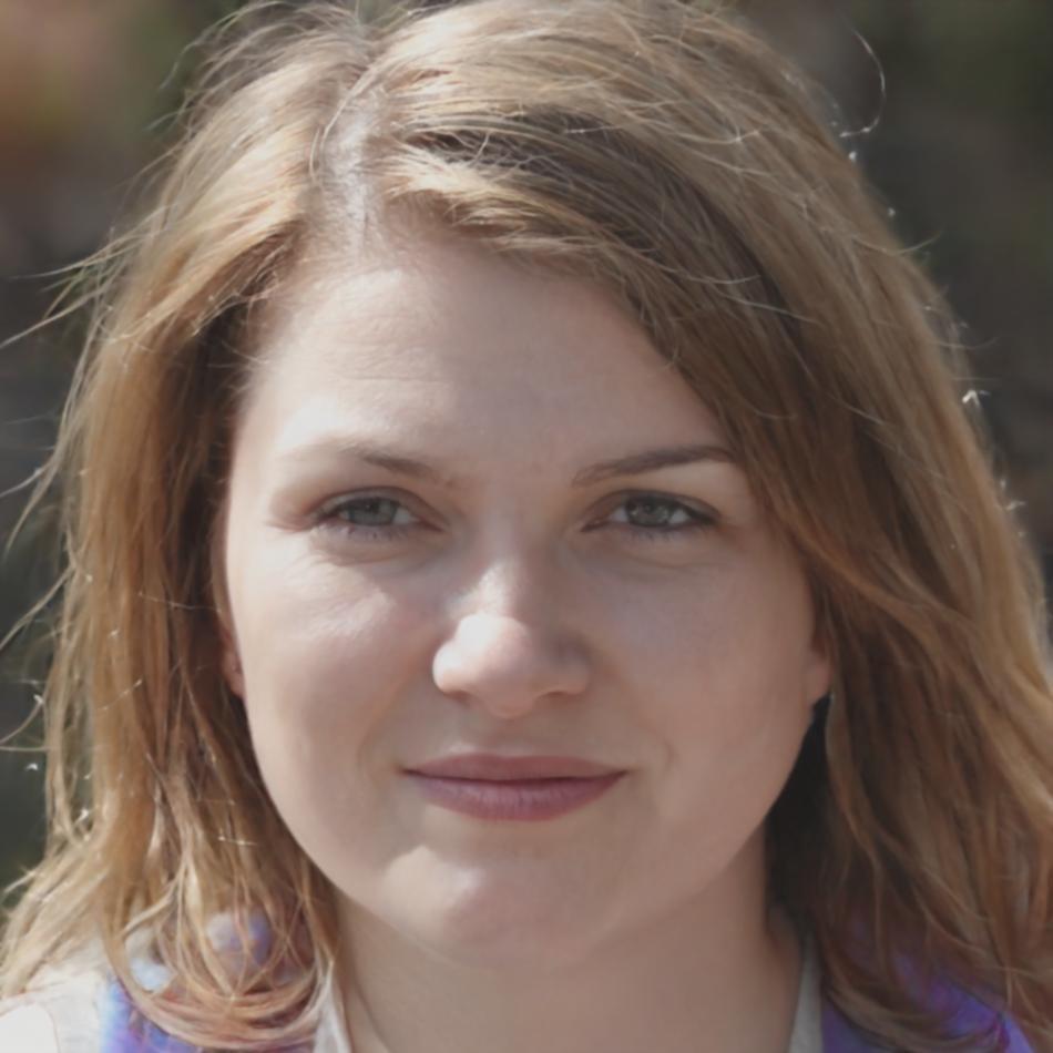 Sarah, founder of Zyntran Learox, professional beauty artist